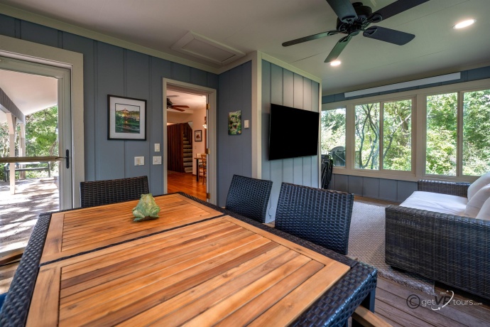 4720 Longhollow, GALENA, Illinois 61036, 4 Bedrooms Bedrooms, ,3 BathroomsBathrooms,House,For Sale,Longhollow,202505170