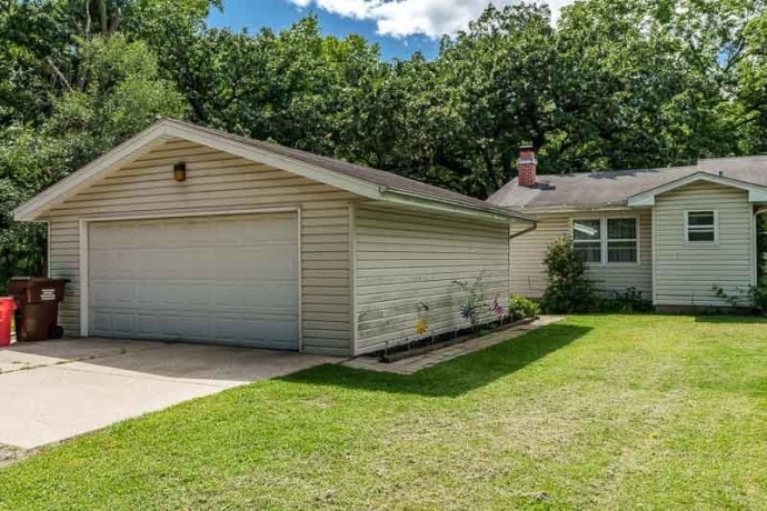 1712 MANCHESTER, SOUTH BELOIT, Illinois 61080, ,3 - 4 Units,For Sale,MANCHESTER,202505174