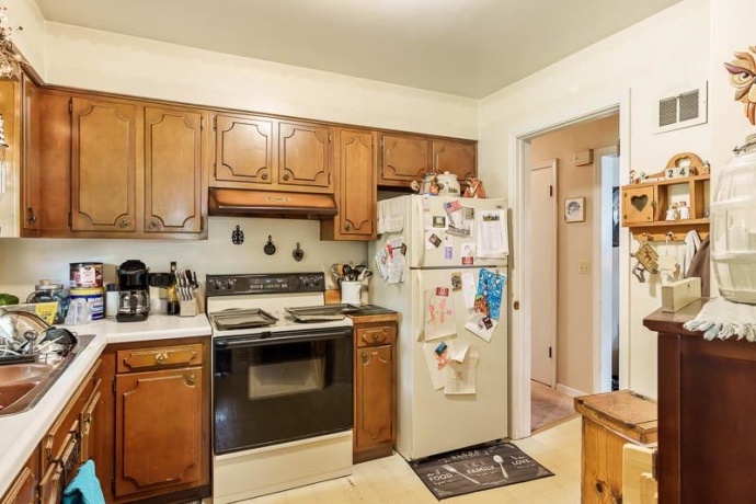 1712 MANCHESTER, SOUTH BELOIT, Illinois 61080, ,3 - 4 Units,For Sale,MANCHESTER,202505174