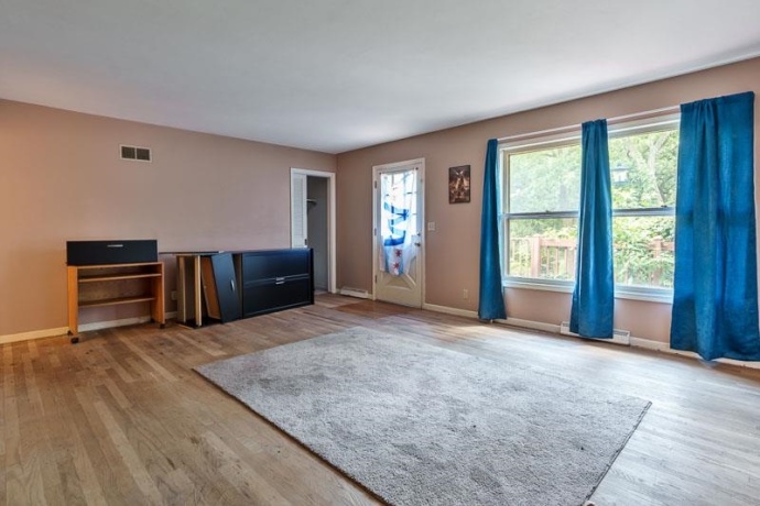 1712 MANCHESTER, SOUTH BELOIT, Illinois 61080, ,3 - 4 Units,For Sale,MANCHESTER,202505174