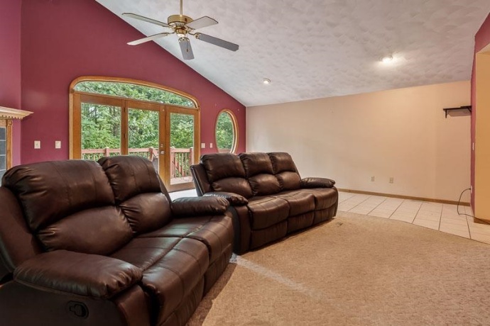 1712 MANCHESTER, SOUTH BELOIT, Illinois 61080, ,3 - 4 Units,For Sale,MANCHESTER,202505174