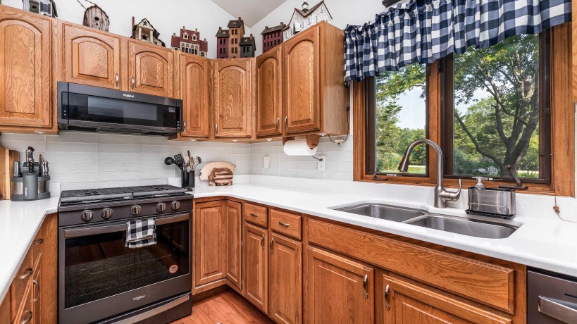 7 High Ridge, GALENA, Illinois 61036, 3 Bedrooms Bedrooms, ,3 BathroomsBathrooms,House,For Sale,High Ridge,202505180