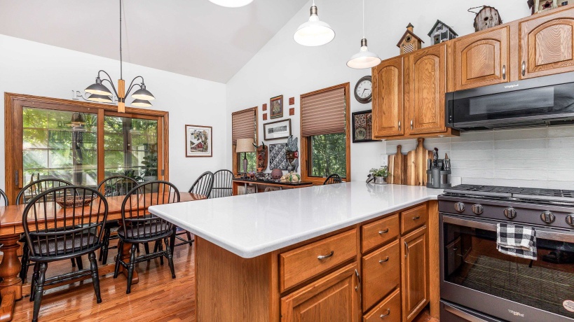 7 High Ridge, GALENA, Illinois 61036, 3 Bedrooms Bedrooms, ,3 BathroomsBathrooms,House,For Sale,High Ridge,202505180