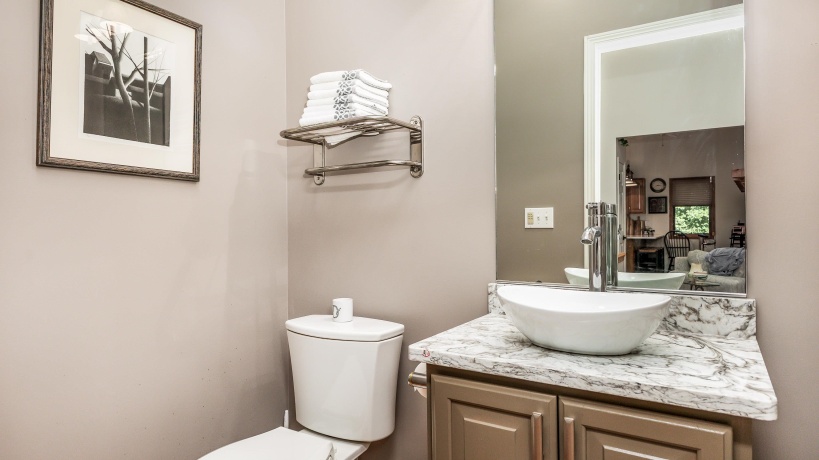 7 High Ridge, GALENA, Illinois 61036, 3 Bedrooms Bedrooms, ,3 BathroomsBathrooms,House,For Sale,High Ridge,202505180