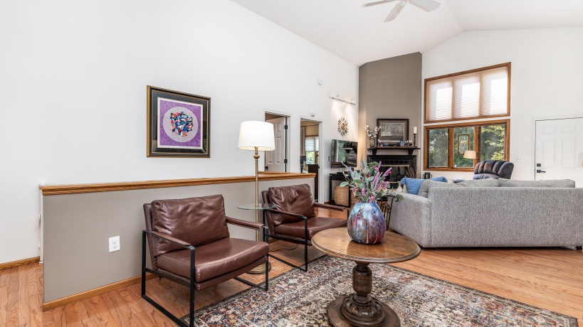 7 High Ridge, GALENA, Illinois 61036, 3 Bedrooms Bedrooms, ,3 BathroomsBathrooms,House,For Sale,High Ridge,202505180