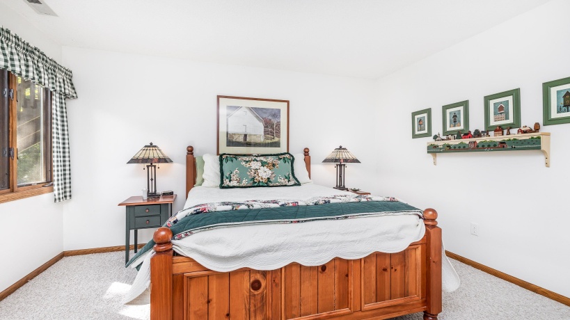 7 High Ridge, GALENA, Illinois 61036, 3 Bedrooms Bedrooms, ,3 BathroomsBathrooms,House,For Sale,High Ridge,202505180