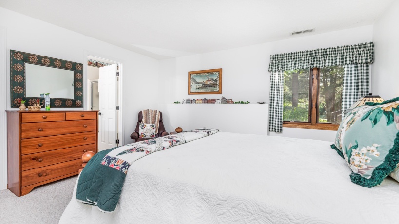 7 High Ridge, GALENA, Illinois 61036, 3 Bedrooms Bedrooms, ,3 BathroomsBathrooms,House,For Sale,High Ridge,202505180