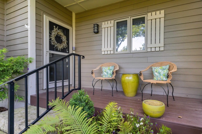 7 High Ridge, GALENA, Illinois 61036, 3 Bedrooms Bedrooms, ,3 BathroomsBathrooms,House,For Sale,High Ridge,202505180