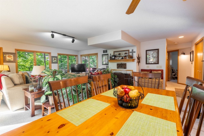 18 Talisman, GALENA, Illinois 61036, 3 Bedrooms Bedrooms, ,2 BathroomsBathrooms,House,For Sale,Talisman,202505182