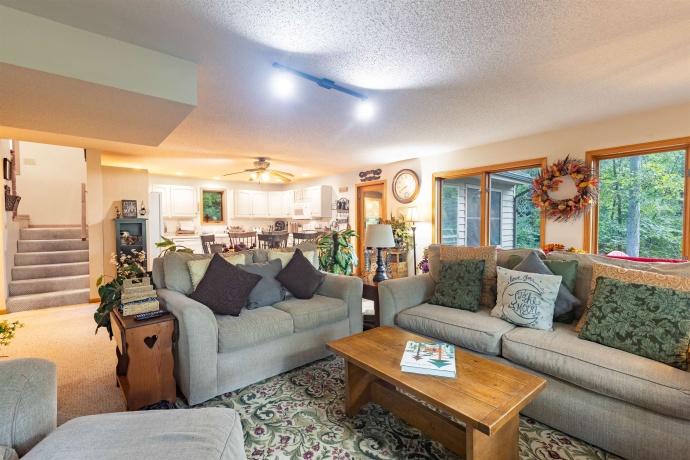 18 Talisman, GALENA, Illinois 61036, 3 Bedrooms Bedrooms, ,2 BathroomsBathrooms,House,For Sale,Talisman,202505182