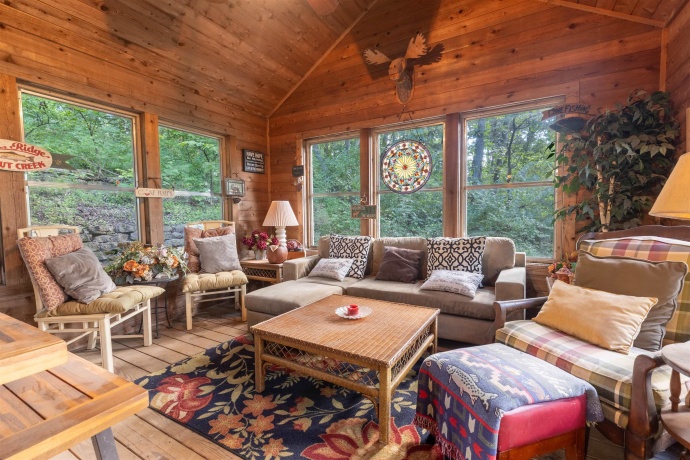 18 Talisman, GALENA, Illinois 61036, 3 Bedrooms Bedrooms, ,2 BathroomsBathrooms,House,For Sale,Talisman,202505182