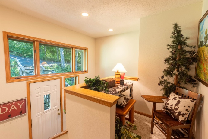 18 Talisman, GALENA, Illinois 61036, 3 Bedrooms Bedrooms, ,2 BathroomsBathrooms,House,For Sale,Talisman,202505182