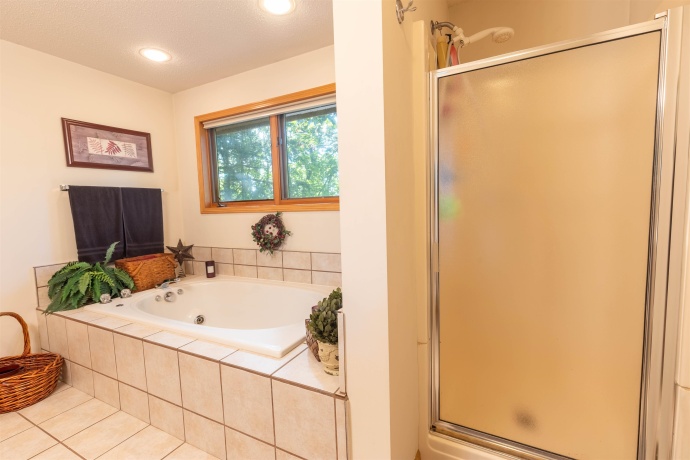 18 Talisman, GALENA, Illinois 61036, 3 Bedrooms Bedrooms, ,2 BathroomsBathrooms,House,For Sale,Talisman,202505182