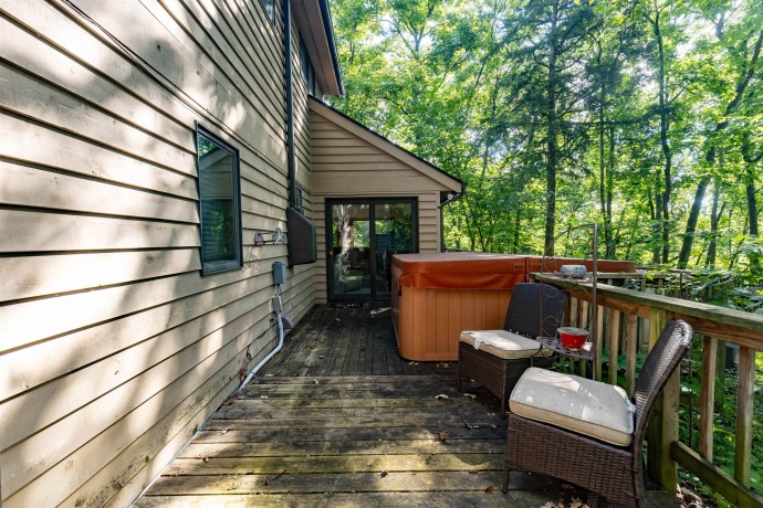 18 Talisman, GALENA, Illinois 61036, 3 Bedrooms Bedrooms, ,2 BathroomsBathrooms,House,For Sale,Talisman,202505182