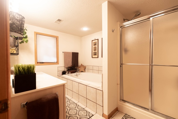 18 Talisman, GALENA, Illinois 61036, 3 Bedrooms Bedrooms, ,2 BathroomsBathrooms,House,For Sale,Talisman,202505182