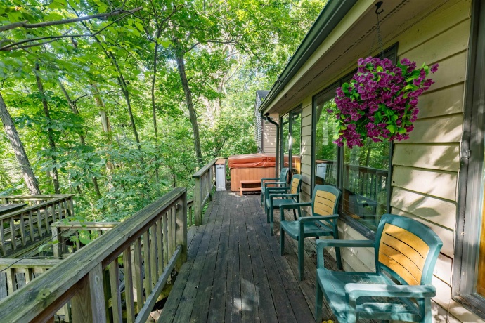 18 Talisman, GALENA, Illinois 61036, 3 Bedrooms Bedrooms, ,2 BathroomsBathrooms,House,For Sale,Talisman,202505182