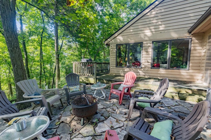 18 Talisman, GALENA, Illinois 61036, 3 Bedrooms Bedrooms, ,2 BathroomsBathrooms,House,For Sale,Talisman,202505182