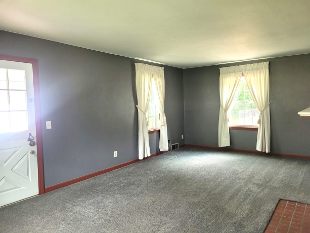 705 Woodlane, ROCKFORD, Illinois 61107, 3 Bedrooms Bedrooms, ,2 BathroomsBathrooms,House,For Sale,Woodlane,202505192