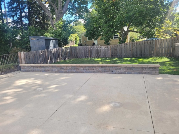 705 Woodlane, ROCKFORD, Illinois 61107, 3 Bedrooms Bedrooms, ,2 BathroomsBathrooms,House,For Sale,Woodlane,202505192