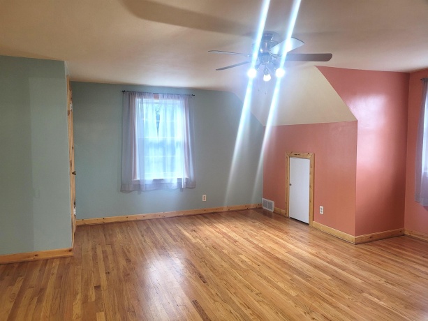 705 Woodlane, ROCKFORD, Illinois 61107, 3 Bedrooms Bedrooms, ,2 BathroomsBathrooms,House,For Sale,Woodlane,202505192