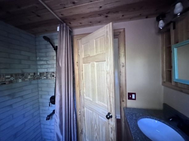 705 Woodlane, ROCKFORD, Illinois 61107, 3 Bedrooms Bedrooms, ,2 BathroomsBathrooms,House,For Sale,Woodlane,202505192