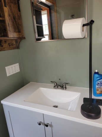 705 Woodlane, ROCKFORD, Illinois 61107, 3 Bedrooms Bedrooms, ,2 BathroomsBathrooms,House,For Sale,Woodlane,202505192