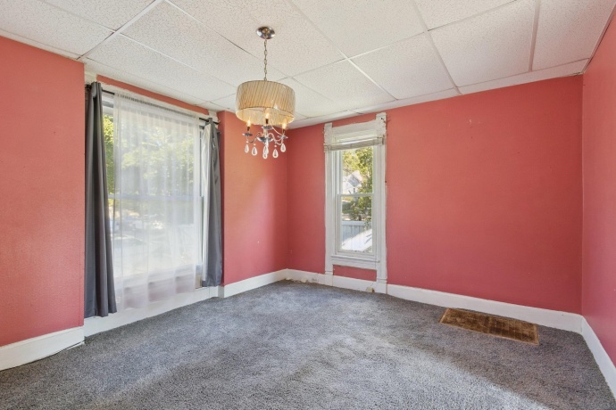 201 Hinkley, ROCKFORD, Illinois 61101, 3 Bedrooms Bedrooms, ,1 BathroomBathrooms,House,For Sale,Hinkley,202505208