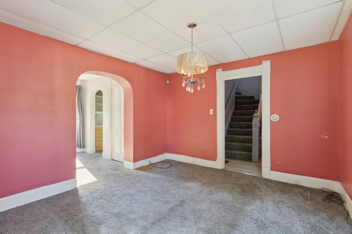 201 Hinkley, ROCKFORD, Illinois 61101, 3 Bedrooms Bedrooms, ,1 BathroomBathrooms,House,For Sale,Hinkley,202505208