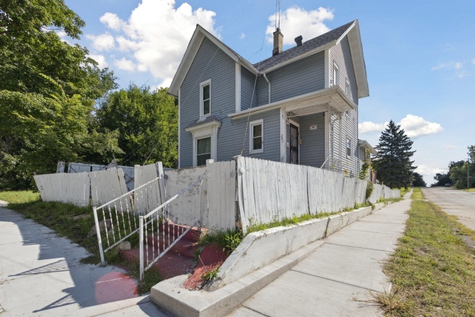 201 Hinkley, ROCKFORD, Illinois 61101, 3 Bedrooms Bedrooms, ,1 BathroomBathrooms,House,For Sale,Hinkley,202505208