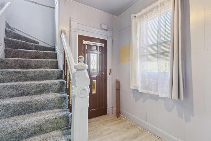 201 Hinkley, ROCKFORD, Illinois 61101, 3 Bedrooms Bedrooms, ,1 BathroomBathrooms,House,For Sale,Hinkley,202505208