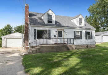 208 Front, MOUNT MORRIS, Illinois 61054, 4 Bedrooms Bedrooms, ,1 BathroomBathrooms,House,For Sale,Front,202505244