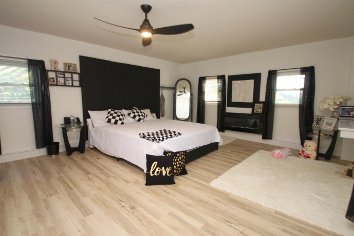 1431 IL Route 75 E, FREEPORT, Illinois 61032, 3 Bedrooms Bedrooms, ,2 BathroomsBathrooms,House,For Sale,IL Route 75 E,202505250