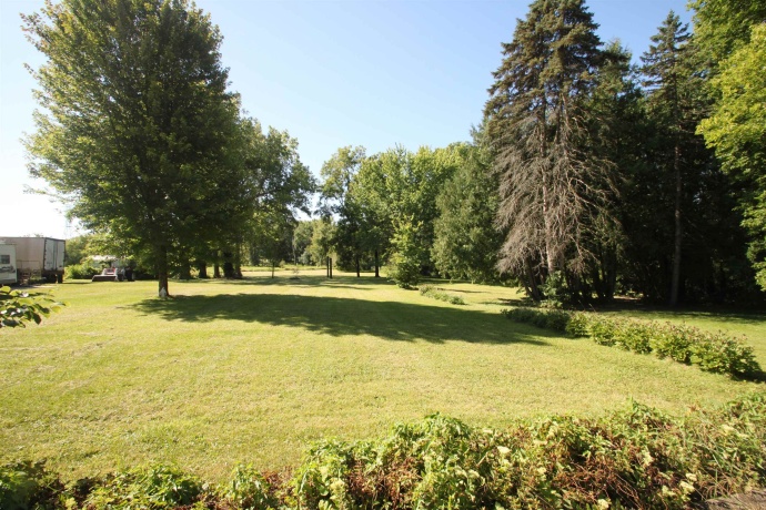 1431 IL Route 75 E, FREEPORT, Illinois 61032, 3 Bedrooms Bedrooms, ,2 BathroomsBathrooms,House,For Sale,IL Route 75 E,202505250