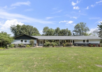 6318 IL RTE 72, STILLMAN VALLEY, Illinois 61084, 5 Bedrooms Bedrooms, ,3 BathroomsBathrooms,House,For Sale,IL RTE 72,202505254