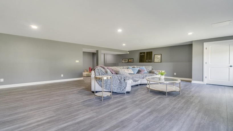 4137 Waters Edge, BELVIDERE, Illinois 61008, 3 Bedrooms Bedrooms, ,2 BathroomsBathrooms,House,For Sale,Waters Edge,202505255