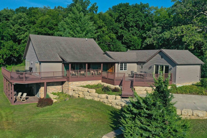 2287 Hanover, HANOVER, Illinois 61041, 4 Bedrooms Bedrooms, ,4 BathroomsBathrooms,House,For Sale,Hanover,202505266