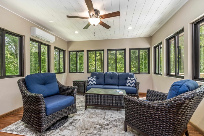 4 Colony, GALENA, Illinois 61036, 3 Bedrooms Bedrooms, ,2 BathroomsBathrooms,House,For Sale,Colony,202505272