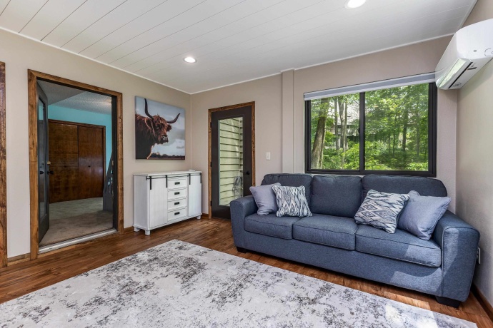 4 Colony, GALENA, Illinois 61036, 3 Bedrooms Bedrooms, ,2 BathroomsBathrooms,House,For Sale,Colony,202505272