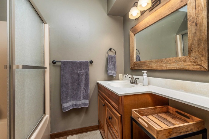 4 Colony, GALENA, Illinois 61036, 3 Bedrooms Bedrooms, ,2 BathroomsBathrooms,House,For Sale,Colony,202505272