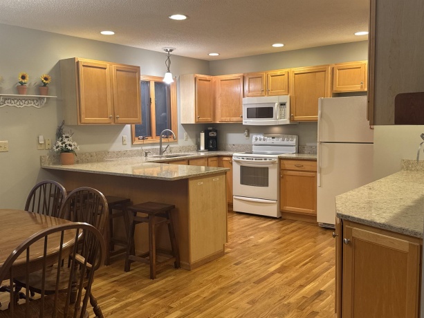 3 Hawthorn, GALENA, Illinois 61036, 4 Bedrooms Bedrooms, ,4 BathroomsBathrooms,House,For Sale,Hawthorn,202505275