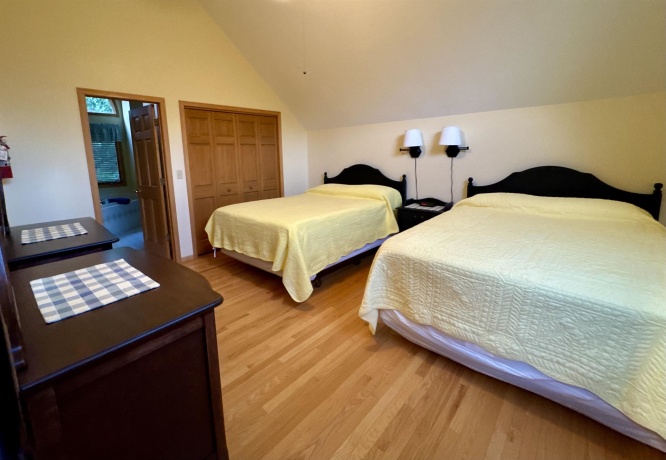 3 Hawthorn, GALENA, Illinois 61036, 4 Bedrooms Bedrooms, ,4 BathroomsBathrooms,House,For Sale,Hawthorn,202505275