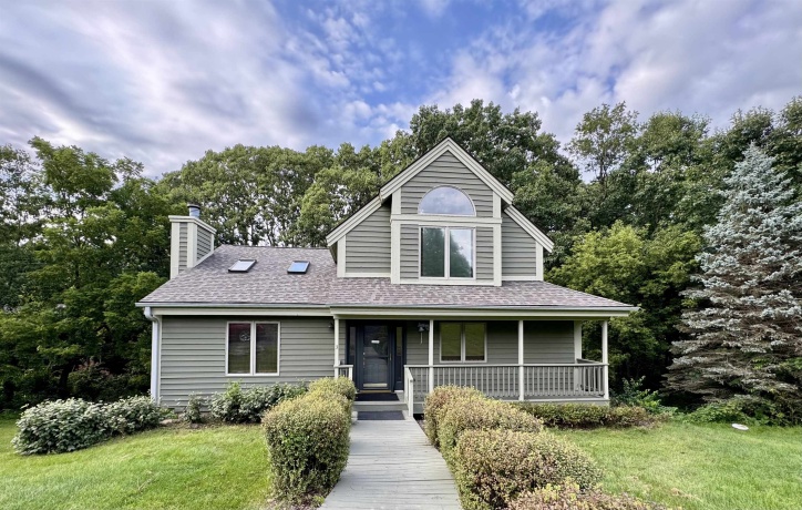 3 Hawthorn, GALENA, Illinois 61036, 4 Bedrooms Bedrooms, ,4 BathroomsBathrooms,House,For Sale,Hawthorn,202505275