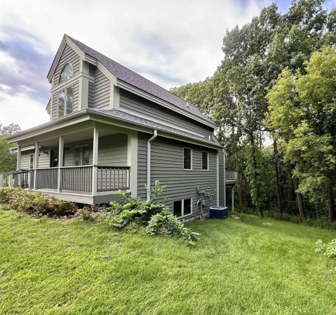 3 Hawthorn, GALENA, Illinois 61036, 4 Bedrooms Bedrooms, ,4 BathroomsBathrooms,House,For Sale,Hawthorn,202505275