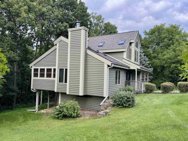 3 Hawthorn, GALENA, Illinois 61036, 4 Bedrooms Bedrooms, ,4 BathroomsBathrooms,House,For Sale,Hawthorn,202505275