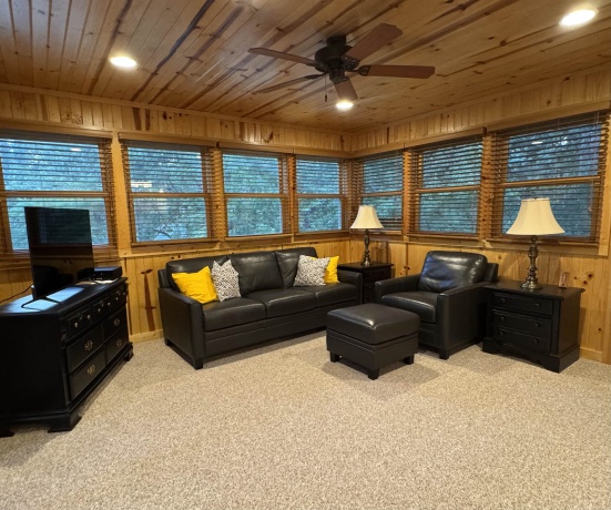 3 Hawthorn, GALENA, Illinois 61036, 4 Bedrooms Bedrooms, ,4 BathroomsBathrooms,House,For Sale,Hawthorn,202505275