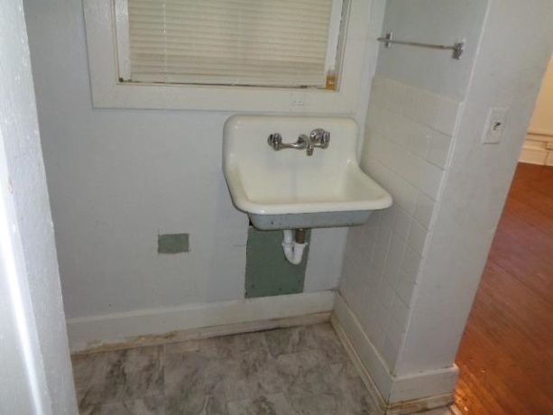 735 Court, ROCKFORD, Illinois 61103, ,3 - 4 Units,For Sale,Court,202505300