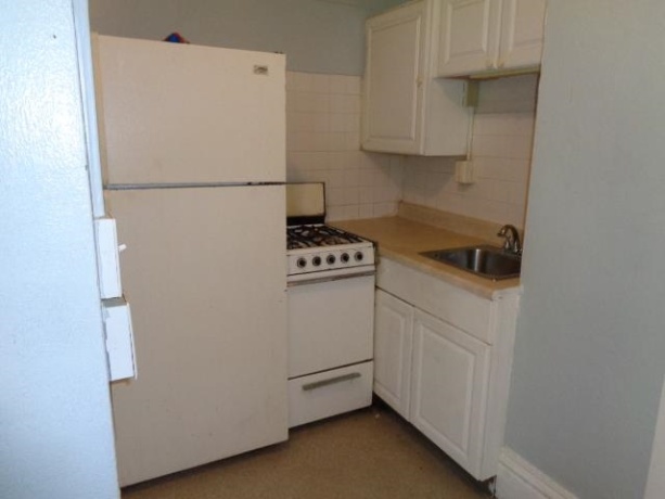 735 Court, ROCKFORD, Illinois 61103, ,3 - 4 Units,For Sale,Court,202505300