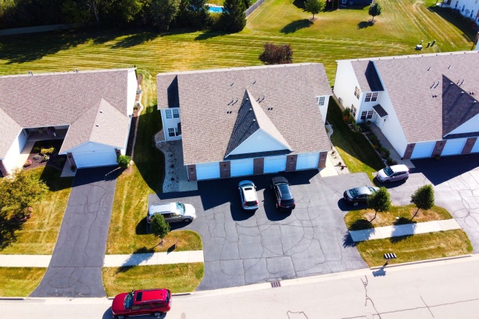 6334 Oakcrest, LOVES PARK, Illinois 61111, 2 Bedrooms Bedrooms, ,2 BathroomsBathrooms,Condominium,For Sale,Oakcrest,202505319