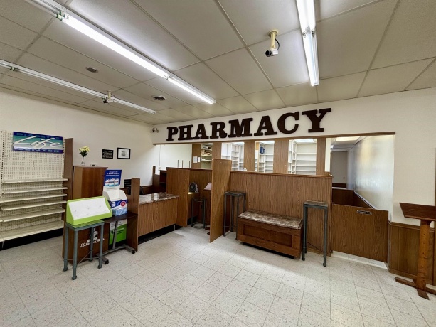 101 Market, MOUNT CARROLL, Illinois 61053, ,Business/retail,For Sale,Market,202505346