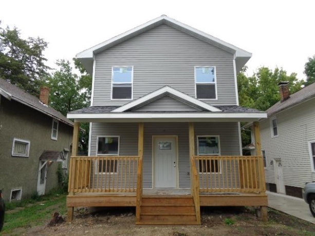 1906 4th, ROCKFORD, Illinois 61104, 2 Bedrooms Bedrooms, ,2 BathroomsBathrooms,House,For Sale,4th,202505357